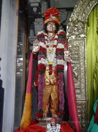 http://nithyananda.org/sites/default/files/photo-gallery/2015-12dec-24th-nithyananda-diary_DSC00150_bidadi-nithyananda-brahmotsava-jayanthi-temple-prasad-tiruvannamalai-nithyanandeshwari-temple.JPG