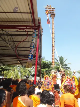 http://nithyananda.org/sites/default/files/photo-gallery/2015-12dec-25th-nithyananda-diary_DSC00306_bidadi_nithyananda_brahmotsava_dwajarohana_temple.JPG