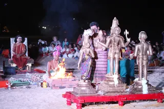 http://nithyananda.org/sites/default/files/photo-gallery/2015-12dec-25th-nithyananda-diary_IMG_0483_phuket-nithyanandoham-1008-rudra-homa-snapana-abhishekam-swamiji.JPG