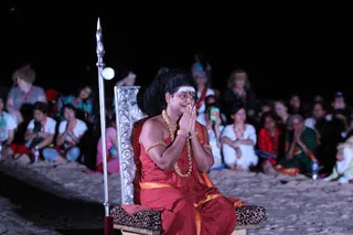 http://nithyananda.org/sites/default/files/photo-gallery/2015-12dec-25th-nithyananda-diary_IMG_0565_phuket-nithyanandoham-1008-rudra-homa-snapana-abhishekam-swamiji.JPG