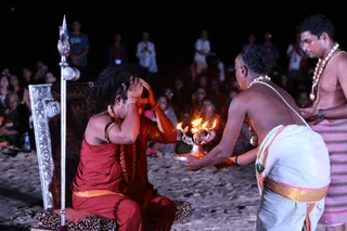 http://nithyananda.org/sites/default/files/photo-gallery/2015-12dec-25th-nithyananda-diary_IMG_0634_phuket-nithyanandoham-1008-rudra-homa-snapana-abhishekam-swamiji.JPG