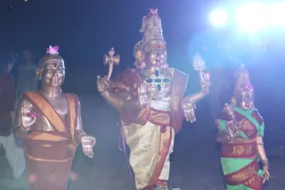 http://nithyananda.org/sites/default/files/photo-gallery/2015-12dec-25th-nithyananda-diary_IMG_0670_phuket-nithyanandoham-1008-rudra-homa-snapana-abhishekam-deities.JPG