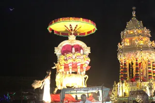 http://nithyananda.org/sites/default/files/photo-gallery/2015-12dec-31st-nithyananda_IMG_5425_bidadi-nithyananda-jayanthi-brahmotsavam-procession-ratham-deities.JPG