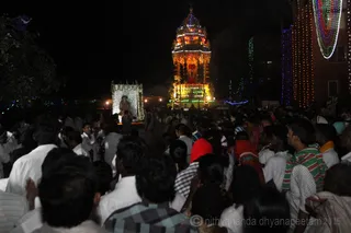 http://nithyananda.org/sites/default/files/photo-gallery/2015-12dec-31st-nithyananda_IMG_5467_bidadi-nithyananda-jayanthi-brahmotsavam-procession-swamiji.JPG