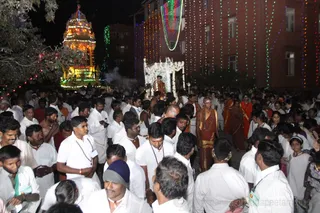 http://nithyananda.org/sites/default/files/photo-gallery/2015-12dec-31st-nithyananda_IMG_5471_bidadi-nithyananda-jayanthi-brahmotsavam-procession-swamiji.JPG