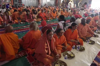 http://nithyananda.org/sites/default/files/photo-gallery/2015-14sep-08th_nithyanda-diary_IMG_7568_nasik-bandara-ananda-akkata-swamiji.JPG