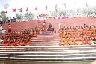 https://www.nithyananda.org/sites/default/files/photo-gallery/2016-10oct-11th-nithyananda-diary_IMG_6073_bengaluru-aadheenam-IA-day20-navaratri-krama-initiation-swamiji_0.jpg