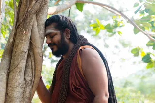 Holiness Visits Tiruvannamalai Aadheenam - Sacred Banyan tree which shares the same DNA as Banyan Tree in Bidadi campus