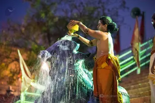http://nithyananda.org/sites/default/files/photo-gallery/2016-11nov-14th-nithyananda-diary_DSC_7143_bengaluru-aadheenam-pournami-rudrabhishekam.jpg