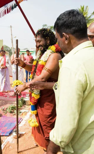 http://nithyananda.org/sites/default/files/photo-gallery/2016-11nov-18th-nithyananda-diary_DSC_8218_bengaluru-aadheenam-localvillage-groundbreaking-ceremony-swamiji.jpg