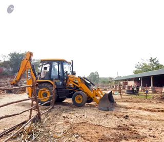 http://nithyananda.org/sites/default/files/photo-gallery/2016-11nov-18th-nithyananda-diary_DSC_8398_bengaluru-aadheenam-sadashivoham-construction-preparations.jpg