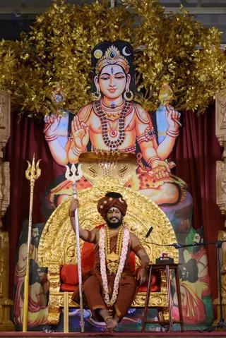 http://nithyananda.org/sites/default/files/photo-gallery/2016-11nov-27th-nithyananda-diary_DSC_9307_bengaluru-aadheenam-entering-into-sadashivoham-swamiji.jpg
