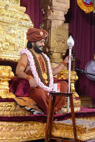 http://nithyananda.org/sites/default/files/photo-gallery/2016-11nov-2nd-nithyananda-diary_DSC_2897_bengaluru-aadheenam-nithya-satsang-swamiji.jpg