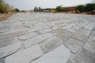http://nithyananda.org/sites/default/files/photo-gallery/2016-11nov-2nd-nithyananda-diary_DSC_3062_bengaluru-aadheenam-construction-swamiji.jpg