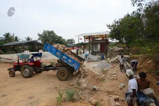 http://nithyananda.org/sites/default/files/photo-gallery/2016-11nov-2nd-nithyananda-diary_DSC_3088_bengaluru-aadheenam-construction-swamiji.jpg