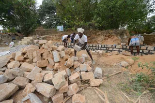 http://nithyananda.org/sites/default/files/photo-gallery/2016-11nov-2nd-nithyananda-diary_DSC_3093_bengaluru-aadheenam-construction-swamiji.jpg