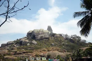 The amazing scenery shows the Melkote Cheluvanarayana Swami Temple perched on the hill top.