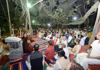 http://nithyananda.org/sites/default/files/photo-gallery/2016-11nov-30th-nithyananda-diary_DSC_0440_bengaluru-aadheenam-sadashivoham-day0-banyan-session-swamiji.jpg