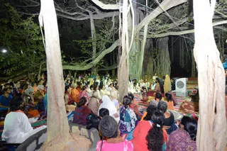 http://nithyananda.org/sites/default/files/photo-gallery/2016-11nov-30th-nithyananda-diary_DSC_0480_bengaluru-aadheenam-sadashivoham-day0-banyan-session-swamiji.jpg