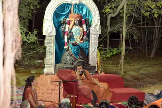 Paramahamsa Nithyananda tirelessly answered all the questions by participants.