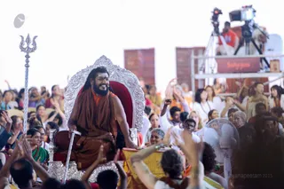 https://nithyananda.org/sites/default/files/photo-gallery/2016-12dec-14th-nithyananda-diary_Dwajarohanam%20%289%20of%2014%29_bengaluru-aadheenam-sadashivoham-day14-manifesting-shaktis-11dimensions-swamiji.jpg?1481849954