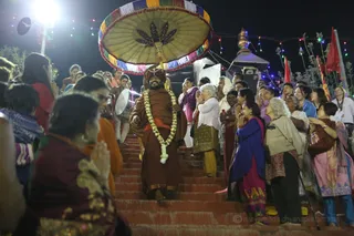 https://nithyananda.org/sites/default/files/photo-gallery/2016-12dec-14th-nithyananda-diary_G28A1901_bengaluru-aadheenam-sadashivoham-day14-theppam-swamiji.jpg?1481850523
