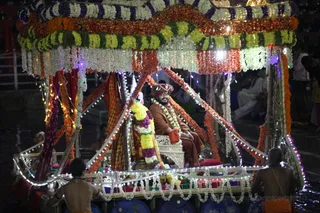 https://nithyananda.org/sites/default/files/photo-gallery/2016-12dec-14th-nithyananda-diary_IMG_7056_bengaluru-aadheenam-sadashivoham-day14-theppam-swamiji.jpg?1481850818