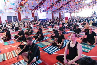 https://nithyananda.org/sites/default/files/photo-gallery/2016-12dec-14th-nithyananda-diary_Yoga%20Session%20%2811%20of%2027%29_bengaluru-aadheenam-sadashivoham-day14-nithya-yoga-withswamiji-swamiji.jpg?1481764733