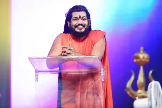 https://nithyananda.org/sites/default/files/photo-gallery/2016-12dec-14th-nithyananda-diary_Yoga%20Session%20%285%20of%2027%29_bengaluru-aadheenam-sadashivoham-day14-nithya-yoga-withswamiji-swamiji.jpg?1481764733