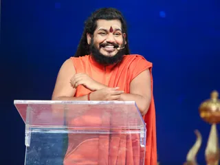 https://nithyananda.org/sites/default/files/photo-gallery/2016-12dec-14th-nithyananda-diary_Yoga%20Session%20%287%20of%2027%29_bengaluru-aadheenam-sadashivoham-day14-nithya-yoga-withswamiji-swamiji.jpg?1481764733