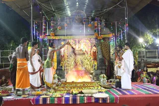 http://nithyananda.org/sites/default/files/photo-gallery/2016-12dec-15th-nithyananda-diary_4H7A2660_bengaluru-aadheenam-sadashivoham-day15-navadurga-homa.jpg