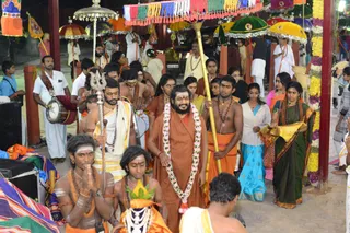His Holiness arrives at Nithyanandeshwara Sadashiva Temple for the Navadurga Homa