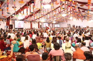 http://nithyananda.org/sites/default/files/photo-gallery/2016-12dec-16th-nithyananda-diary_IMGL9393_bengaluru-aadheenam-sadashivoham-day16-11dimensions-swamiji.jpg