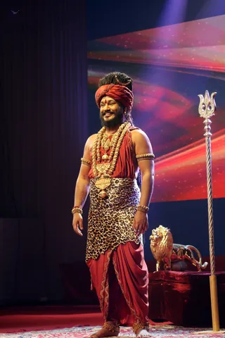 http://nithyananda.org/sites/default/files/photo-gallery/2016-12dec-1st-nithyananda-diary_4H7A3717_bengaluru-aadheenam-sadashivoham-day1-sadashiva-darshan-swamiji.jpg