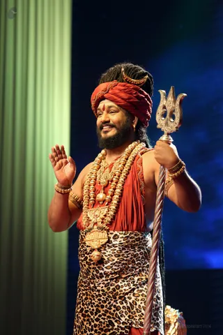 http://nithyananda.org/sites/default/files/photo-gallery/2016-12dec-1st-nithyananda-diary_4H7A3927_bengaluru-aadheenam-sadashivoham-day1-sadashiva-darshan-swamiji.jpg