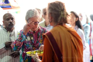 http://nithyananda.org/sites/default/files/photo-gallery/2016-12dec-1st-nithyananda-diary_DSC_0612_bengaluru-aadheenam-sadashivoham-day1-sadashivas-kitchen-karagatam-dance.jpg