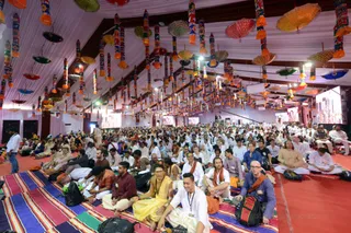 http://nithyananda.org/sites/default/files/photo-gallery/2016-12dec-1st-nithyananda-diary_DSC_0659_bengaluru-aadheenam-sadashivoham-day1-manifesting-powers-session.jpg