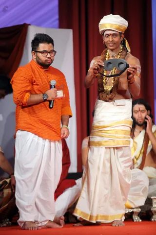 http://nithyananda.org/sites/default/files/photo-gallery/2016-12dec-1st-nithyananda-diary_IMG_2044_bengaluru-aadheenam-sadashivoham-day1-manifesting-powers-session.jpg