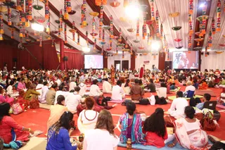 http://nithyananda.org/sites/default/files/photo-gallery/2016-12dec-20th-nithyananda-diary_IMGL3469_bengaluru-aadheenam-sadashivoham-day20-sarvajnapeetha-session.jpg