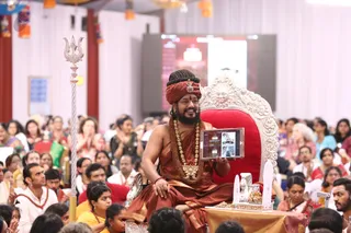 The Avatar introduces sneak peak into the new Nithyananda Yoga Asana book