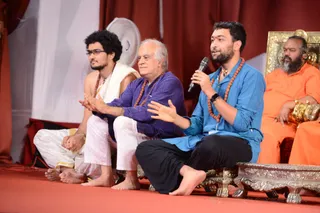 http://nithyananda.org/sites/default/files/photo-gallery/2016-12dec-21st-nithyananda-diary_DSC_2643_bengaluru-aadheenam-sadashivoham-day21-glimpses-vips-panch-mahamandaleshwaras.jpg