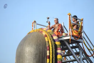 http://nithyananda.org/sites/default/files/photo-gallery/2016-12dec-26th-nithyananda-diary_DSC_6187_bengaluru-aadheenam-vaidya-sarovar-rudrabhishekam.jpg