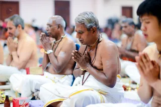 http://nithyananda.org/sites/default/files/photo-gallery/2016-12dec-31st-nithyananda-diary_DSC_7435_bengaluru-aadheenam-nithy-puja.jpg