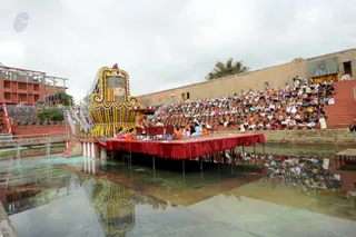 http://nithyananda.org/sites/default/files/photo-gallery/2016-12dec-3rd-nithyananda-diary_DSC_1295_bengaluru-aadheenam-sadashivoham-day3-rudrabhishekam-swamiji.jpg