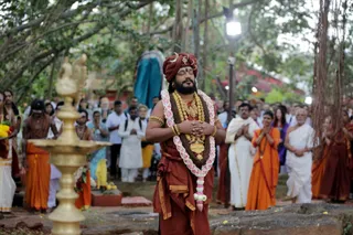 http://nithyananda.org/sites/default/files/photo-gallery/2016-12dec-3rd-nithyananda-diary_G28A0008_bengaluru-aadheenam-sadashivoham-day3-dvajarohanam-temple-swamiji.jpg