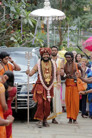 http://nithyananda.org/sites/default/files/photo-gallery/2016-12dec-3rd-nithyananda-diary_G28A0148_bengaluru-aadheenam-sadashivoham-day3-procession-to-vaidya-sarovar-swamiji.jpg