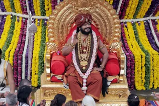 http://nithyananda.org/sites/default/files/photo-gallery/2016-12dec-3rd-nithyananda-diary_G28A0270_bengaluru-aadheenam-sadashivoham-day3-rudrabhishekam-swamiji.jpg