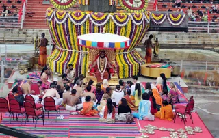 http://nithyananda.org/sites/default/files/photo-gallery/2016-12dec-3rd-nithyananda-diary_G28A0346_bengaluru-aadheenam-sadashivoham-day3-rudrabhishekam-swamiji.jpg