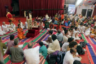 http://nithyananda.org/sites/default/files/photo-gallery/2016-12dec-3rd-nithyananda-diary_G28A0382_bengaluru-aadheenam-sadashivoham-day3-manifesting-shakis-yoga-session.jpg