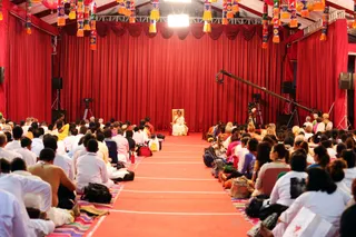 http://nithyananda.org/sites/default/files/photo-gallery/2016-12dec-3rd-nithyananda-diary_IMGL3789_bengaluru-aadheenam-sadashivoham-day3-manifesting-shakis-yoga-session.jpg